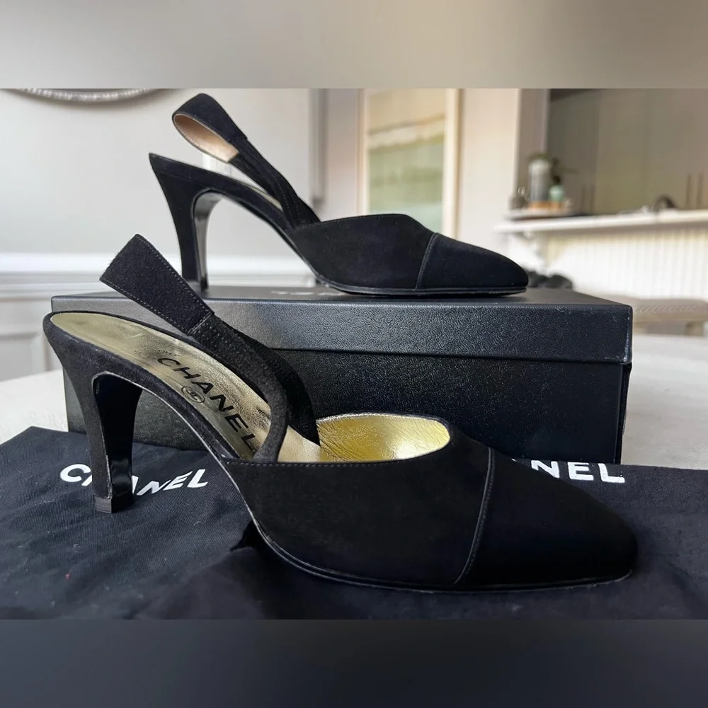 CHANEL vintage black